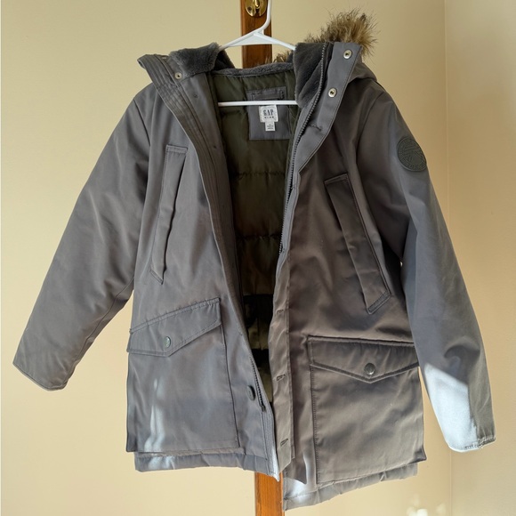 GAP Kids Heavyweight Parka with Faux Fur Lined Hood Size XL